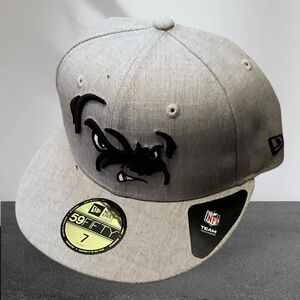 New Era Gray Cleveland Browns Fitted Cap with Bulldog Design